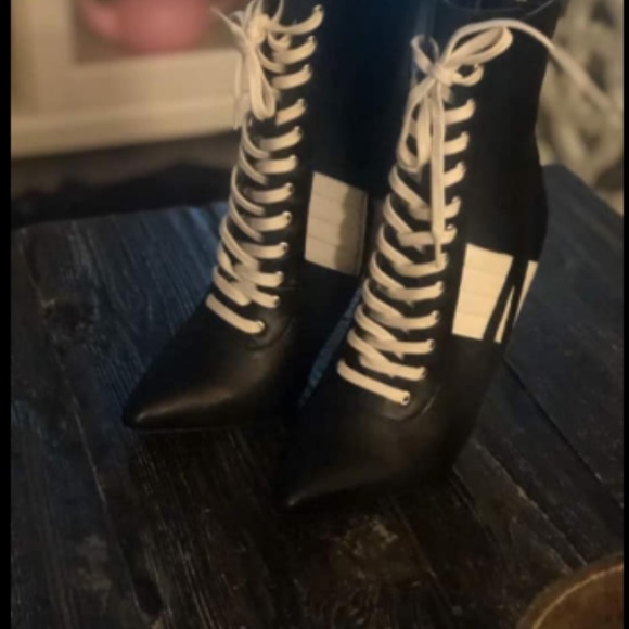 Cute Lace Up Booties - Picture 2 of 2